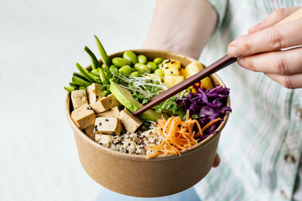 Vegan bowl with tofu and vegetables